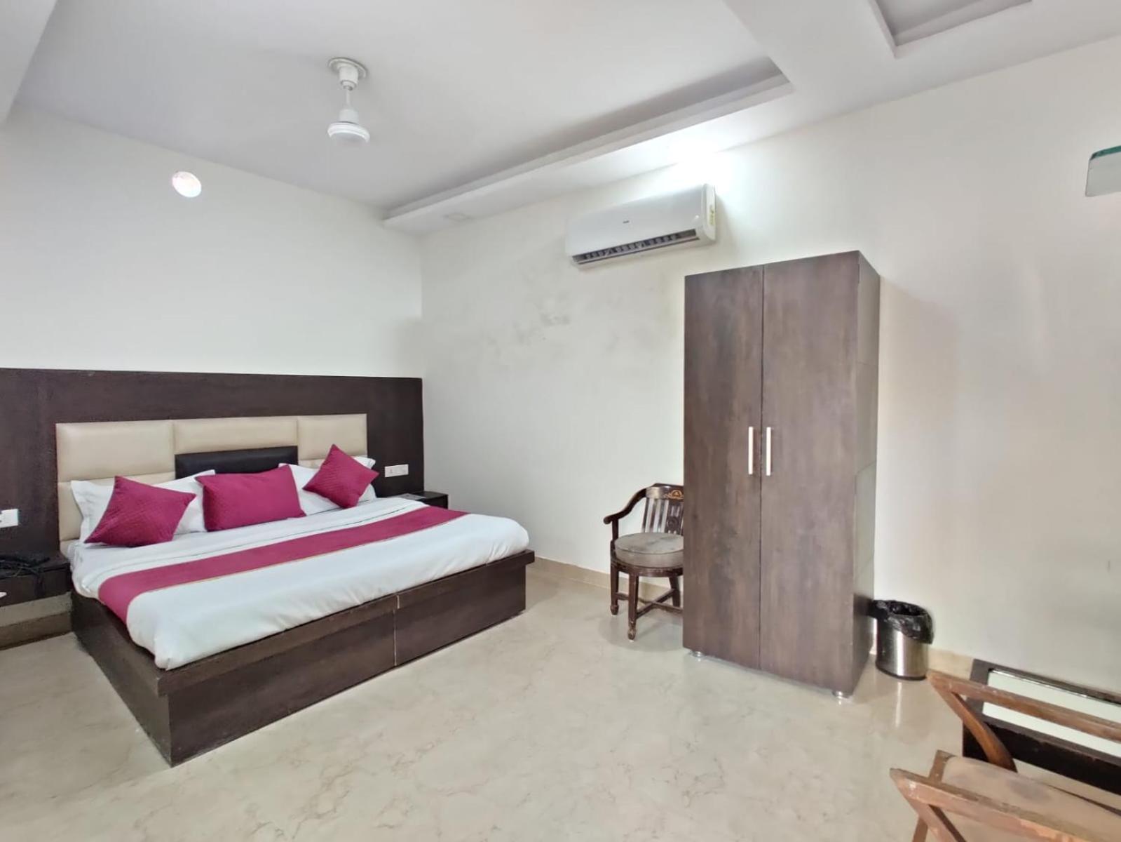 Hotel The Grandpark Амритсар Екстериор снимка